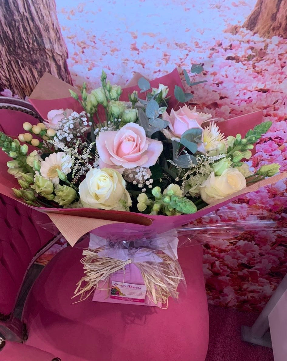 Subtle Pinks & Ivory 💗🤍